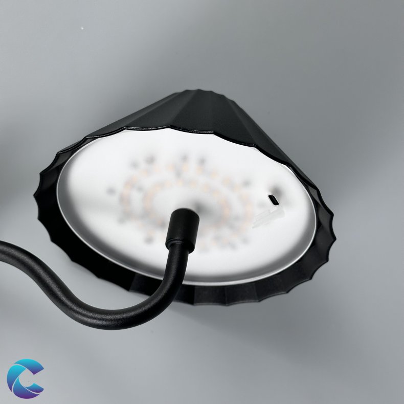 Vglampe med genopladelig batteri sort metal.