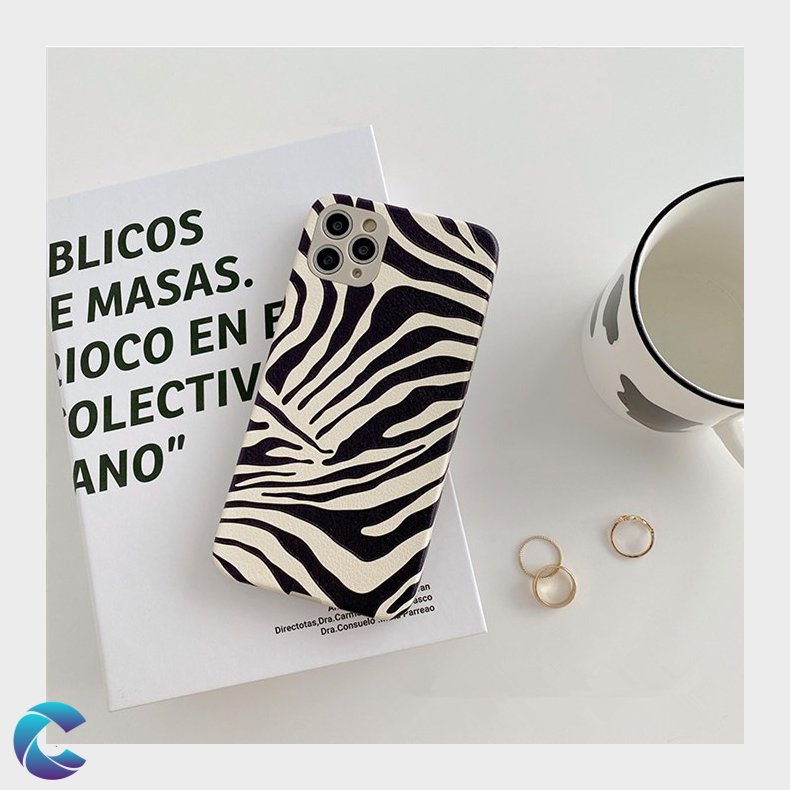 Iphone 13 Zebra Design Cover